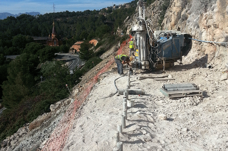 Micropilotes para la restauración de la línea Férrea nº 9 en Altea.